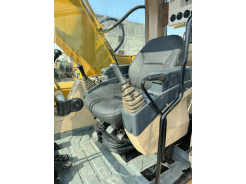 Bager guseničar CATERPILLAR 320C: slika 4