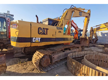 Bager guseničar CATERPILLAR E200B