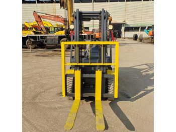 Dizel viljuškar KOMATSU FD30: slika 4