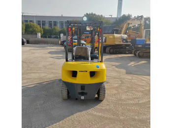 Dizel viljuškar KOMATSU FD30: slika 3