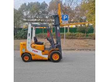 Dizel viljuškar TCM
