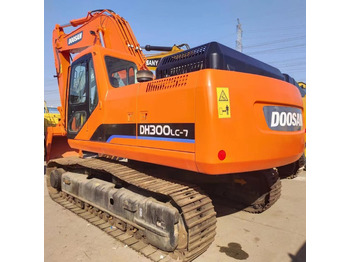 Bager guseničar doosan dh300lc-7: slika 2
