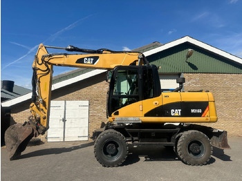 Utovarivač točkaš CATERPILLAR M316D