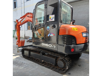 Mini bager Doosan DH60: slika 3