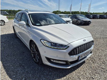 Automobil FORD