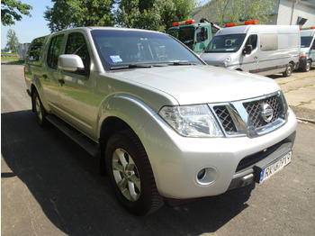Pikap NISSAN Navara