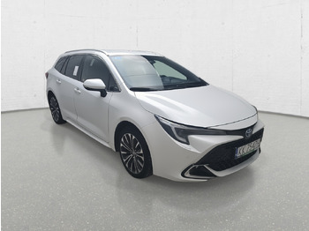 Automobil TOYOTA