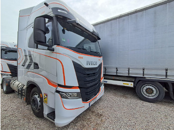 Tegljač IVECO