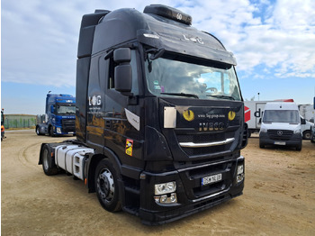 Tegljač IVECO