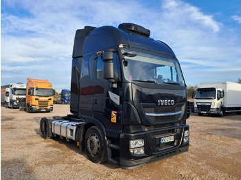 Tegljač IVECO