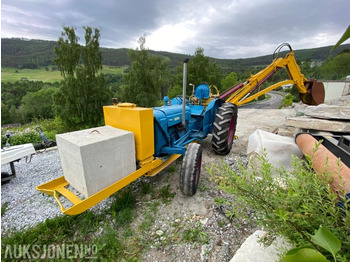 Traktor FORDSON