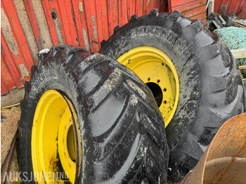 Poljoprivredna mašina JOHN DEERE