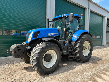 Traktor NEW HOLLAND T7.250