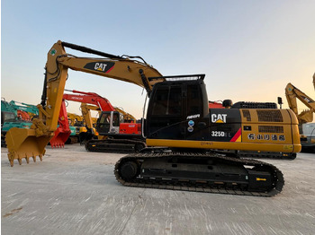 Bager guseničar CATERPILLAR 320D2