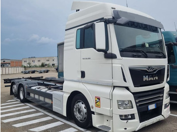 Kamion za prevoz kontejnera/ Kamion sa promenjivim sandukom MAN TGX 26.500