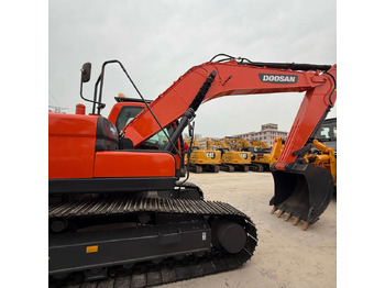 Bager guseničar DOOSAN DX225