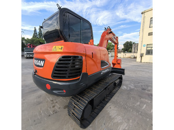 Bager guseničar DOOSAN DX60