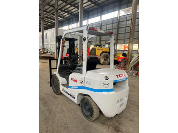 Dizel viljuškar TCM FD30 Forklift: slika 3