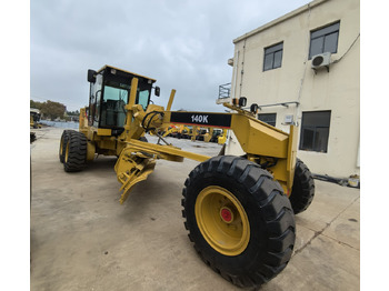 Grejder CATERPILLAR 140K