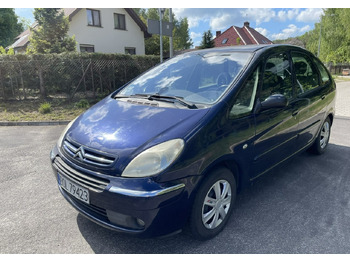 Automobil CITROËN
