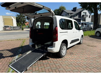 Automobil OPEL