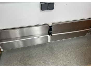 Renault Master Autosklep wędl Gastronomiczny Food Truck Foodtruck Sklep Klima Borc Renault Master Autosklep wędl Gastronomiczny Food Truck Foodtruck Sklep Klima Borc: slika 4 Renault Master Autosklep wędl Gastronomiczny Food Truck Foodtruck Sklep Klima Borc Renault Master Autosklep wędl Gastronomiczny Food Truck Foodtruck Sklep Klima Borc: slika 4