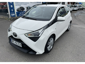 Hečbek TOYOTA