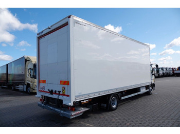 Kamion sa zatvorenim sandukom DAF LF 210 / KONTENER - 7 M / SOLÓWKA / WINDA DHOLLA: slika 3