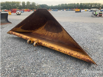 Kuka CATERPILLAR