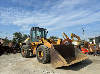 Utovarivač točkaš CASE