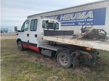 Mini tegljač, Dostavno vozilo sa duplom kabinom Iveco 40C 15: slika 4