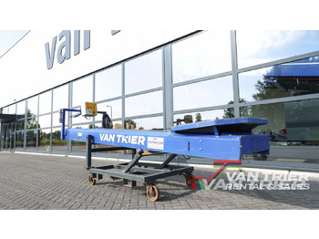 Trakasti transporter VAN TRIER