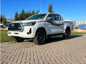 Pikap TOYOTA Hilux