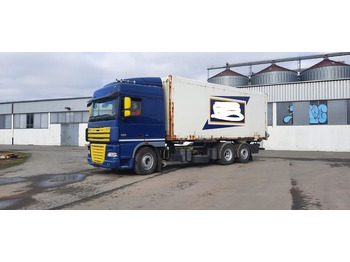 Kamion sa zatvorenim sandukom DAF XF 105 460