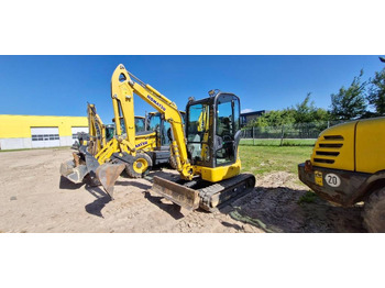 Mini bager KOMATSU PC26