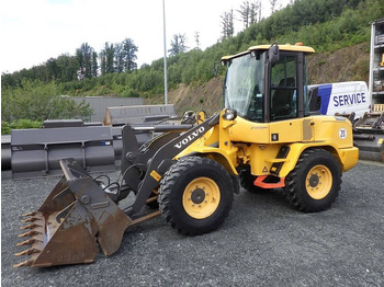 Utovarivač točkaš VOLVO L30G