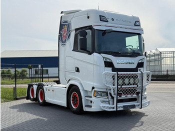 Tegljač SCANIA S 580