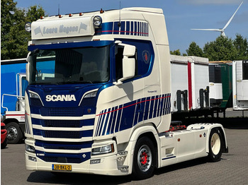 Tegljač SCANIA S 580