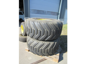 Kompletan točak za Mali traktor John Deere 5515V NOKIAN 550/60R22.5 + Voor Banden + Velg: slika 3