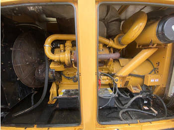 Set generatora Caterpillar 3412C 900 KVA NVT: slika 3