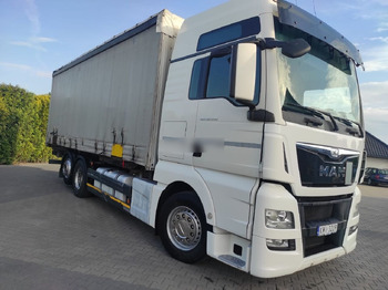 Kamion sa golom šasijom i zatvorenom kabinom MAN TGX 26.440