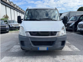 Minibus, Putnički kombi Iveco Daily: slika 2