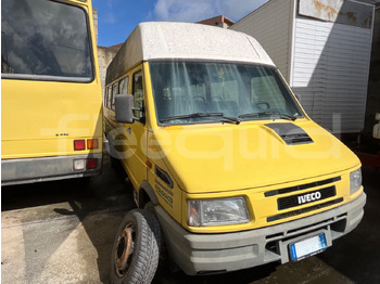 Školski autobus IVECO Daily