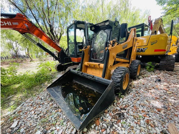 Mini utovarivač CASE