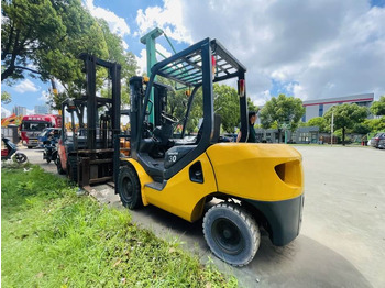 Gasni viljuškar KOMATSU