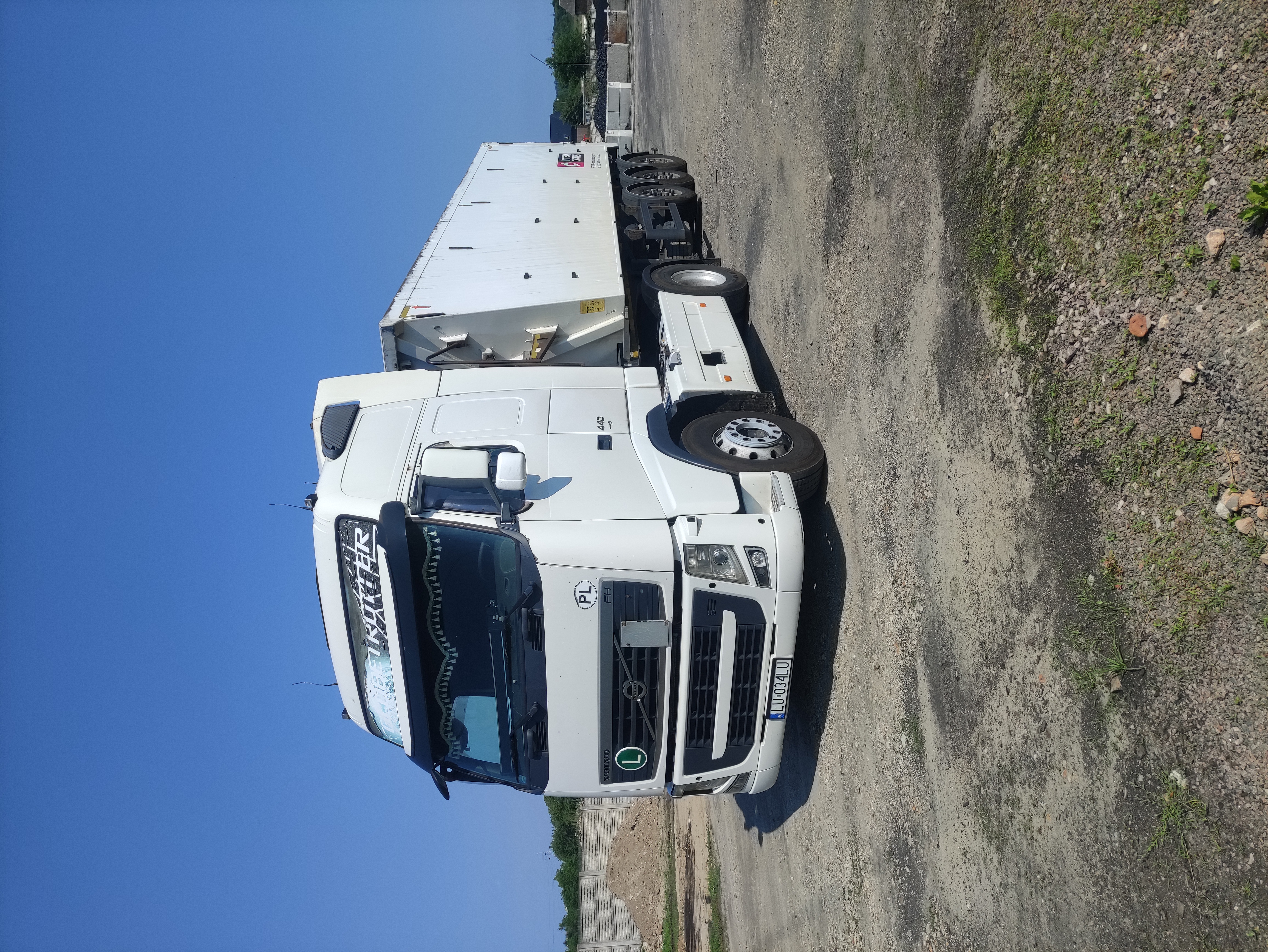Tegljač VOLVO FH13