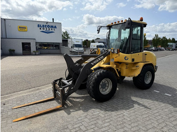 Utovarivač točkaš VOLVO L30B