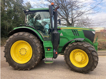 Traktor JOHN DEERE 6215R