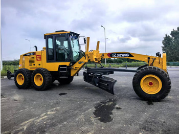 Grejder XCMG GR2153