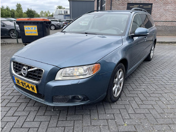 Automobil VOLVO